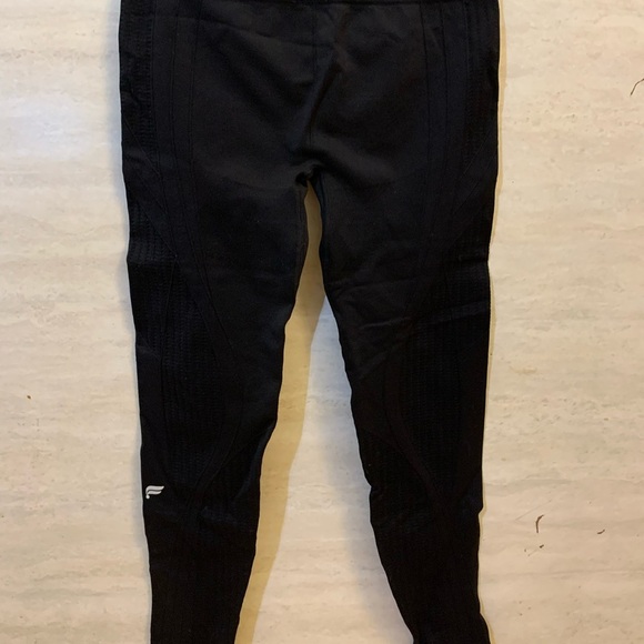 "Define PowerHold® Fabletics High-waisted Leggings Black - Picture 1 of 4